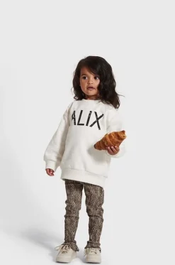 Alix wordltour logo sweater