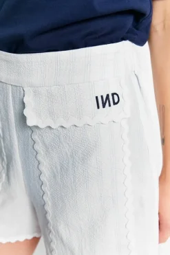 Indee short met licht gekrijte strepen